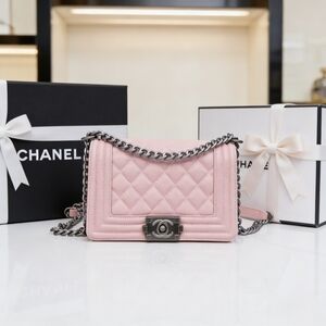 <AUTHENTIC>Chanel Medium Flap Bagin Light Pink